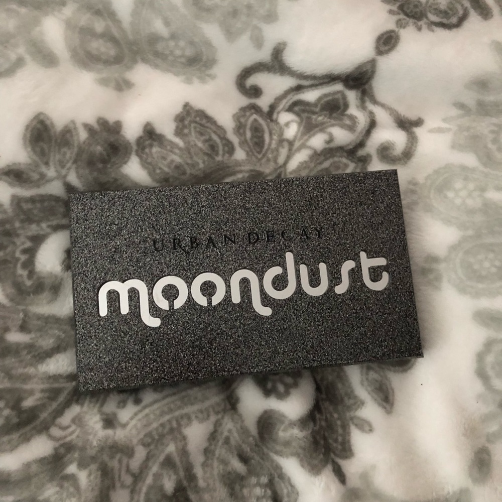 urban decay moon dust palette